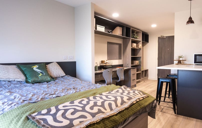 Superior Studio, Stanley Studios, Coburg Street, City Centre, Portsmouth - Image 1